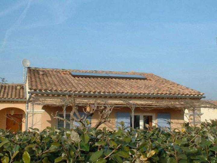 Panneaux solaires posés sur toiture Sarrians