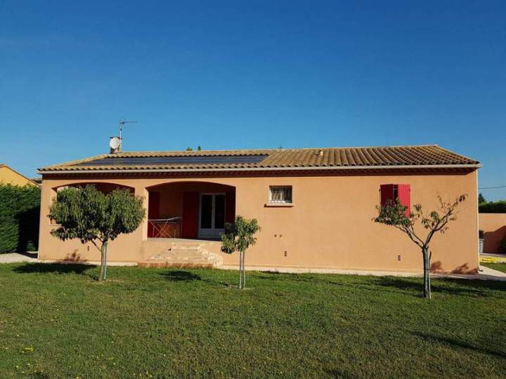 Maison avec panneaux photovoltaïques Sarrians